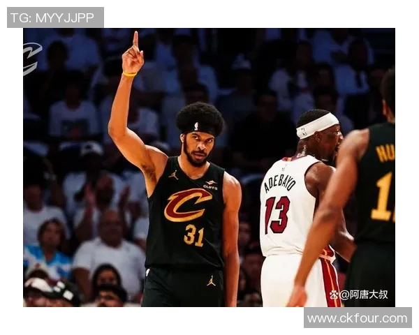 骑士与勇士激战正酣精彩瞬间照片回顾展现篮球魅力与激情对决